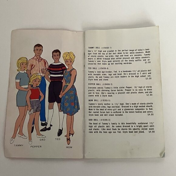 1960s Ideal Tammy Doll 3"x5" Style Book with Outfits for Doll & Family 32 pages - Picture 4 of 11